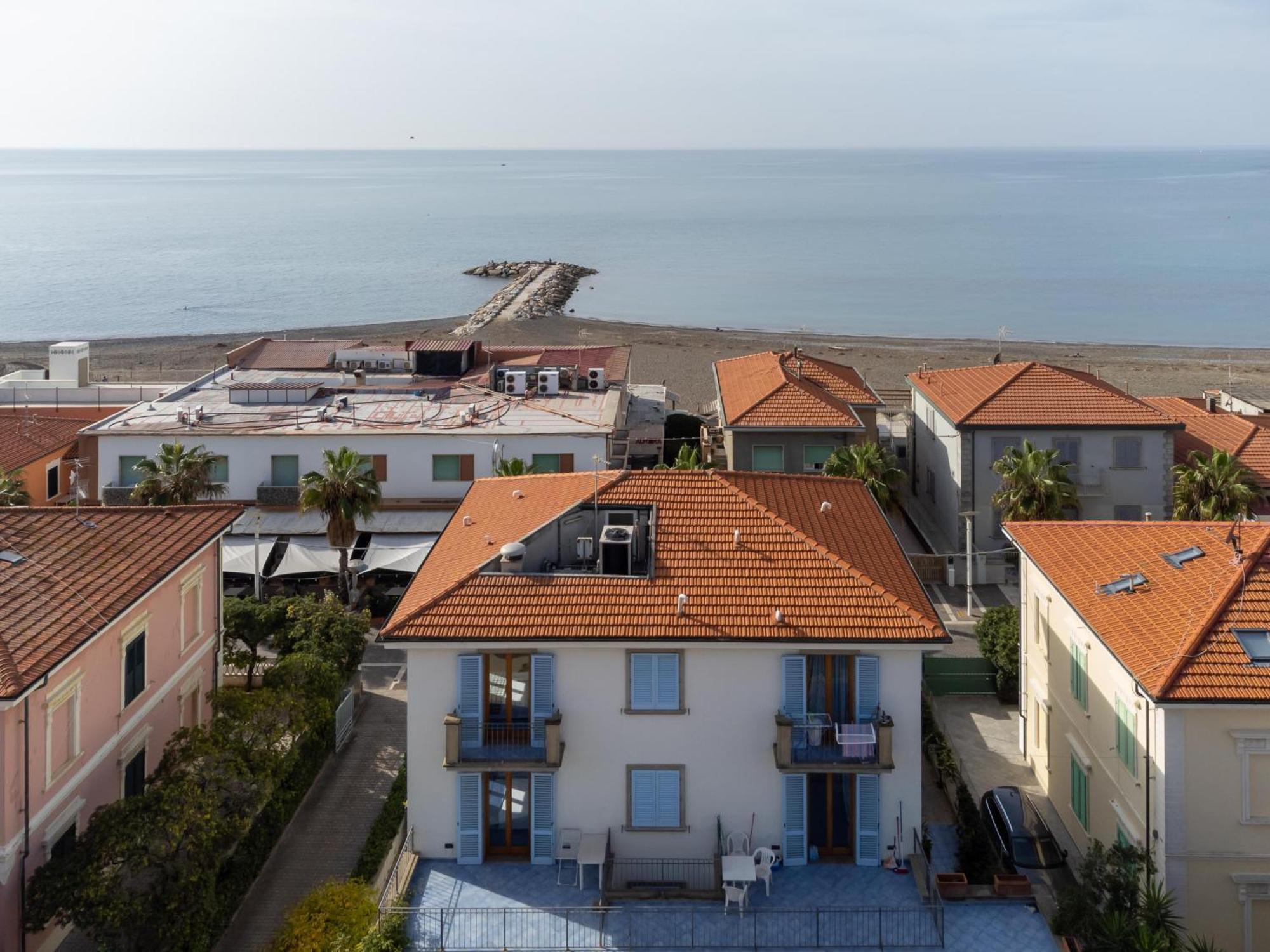 Zi Maria Hotell Marina di Cecina Exteriör bild