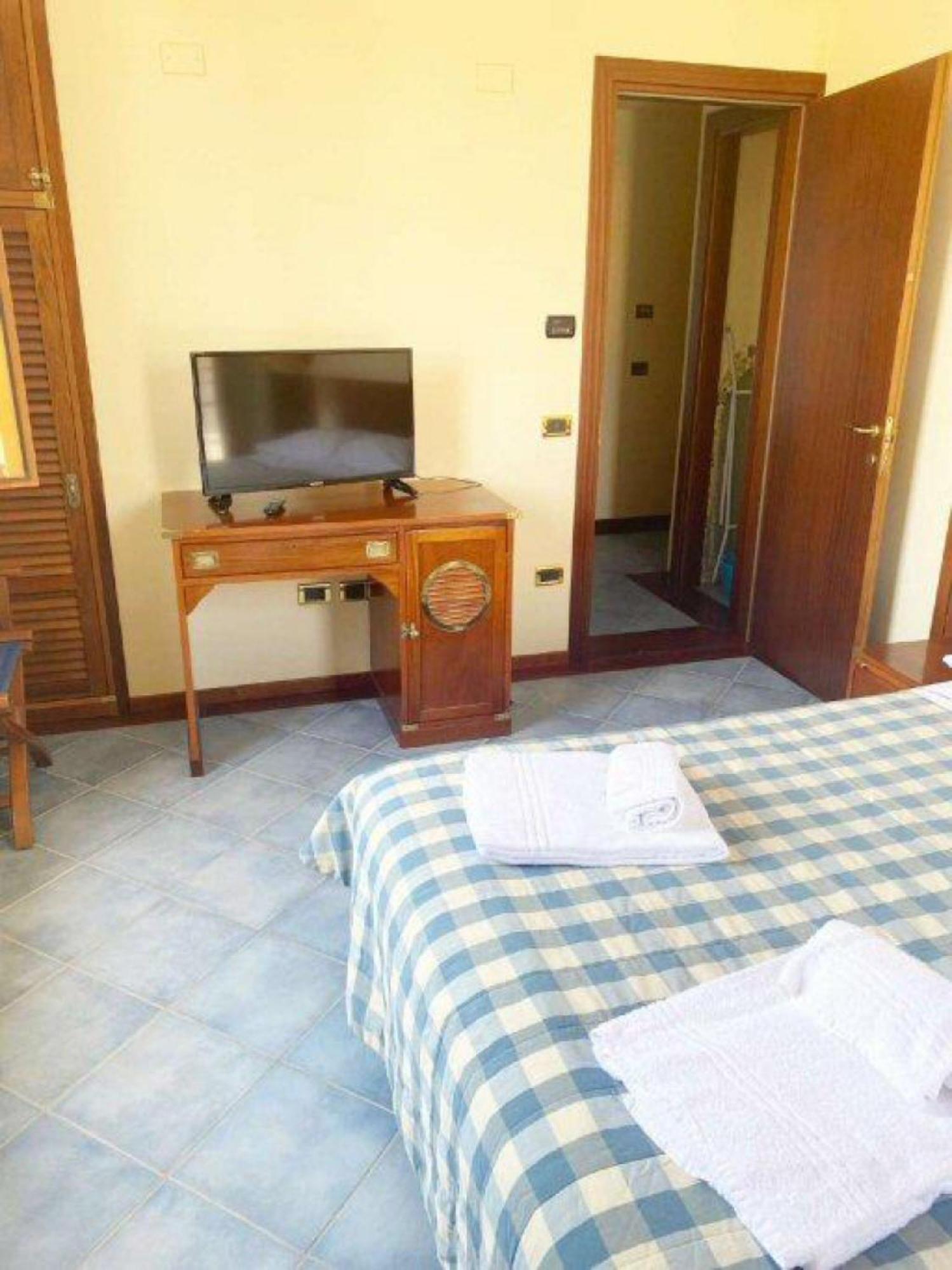 Zi Maria Hotell Marina di Cecina Exteriör bild